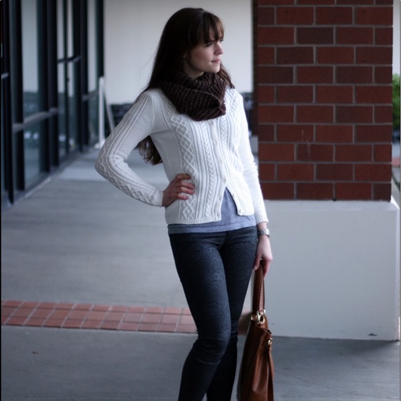 Chunky Basket Weave Knit Infinity Loop Snood Scarf - Picture 8 of 11